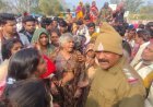 भदौरा के जंगल में मिली अधेड़ की सिर कटी लाश: मृतक के शव को ले जाने एंबुलेंस नहीं दे पाया प्रशासन, सीबीआई जांच की मांग लेकर परिजनों ने किया चक्काजाम