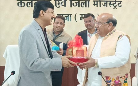 बमौरी को आदिवासी ग्राम घोषित करने का प्रस्ताव भेजे प्रशासन  राष्ट्रीय आयोग अध्यक्ष अंतर सिंह आर्य का सुझाव, आदिवासियों के धर्मांतरण पर जताई चिंता