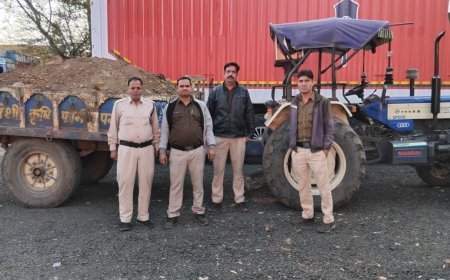 दो ट्रैक्टर-ट्रॉली जब्त, रुठियाई और गुना क्षेत्र में कार्रवाई