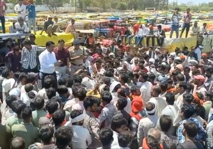 गुना मंडी में बंपर आवक से हंगामा: गेहूं के दाम गिरते ही किसानों का चक्काजाम, प्रशासन ने कराया समझौता