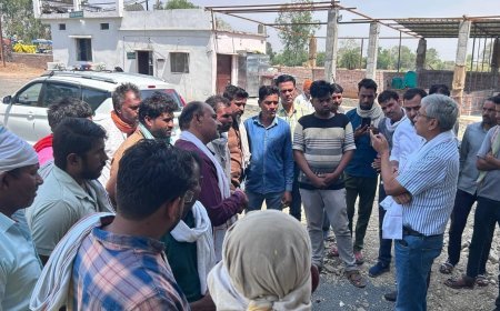 गेहूं खरीदी केंद्र पर अचानक पहुंचे कमिश्नर