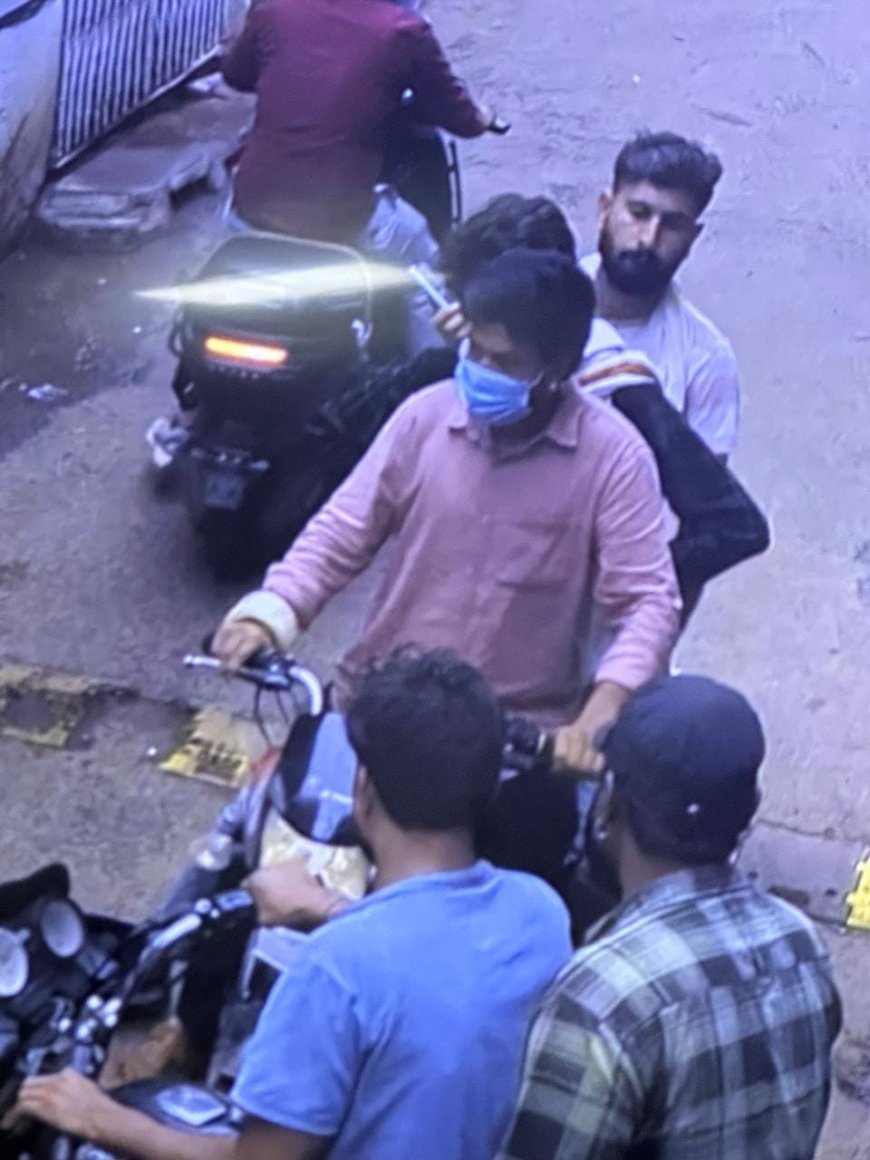 7 मिनट के भीतर 17 लाख की लूट : धनिया व्यापारी की आंखों में स्प्रे झोंककर रुपए ले गए बदमाश, काफी देर तक संघर्ष के पास आरोपियों को नहीं पकड़ पाया पीड़ित
