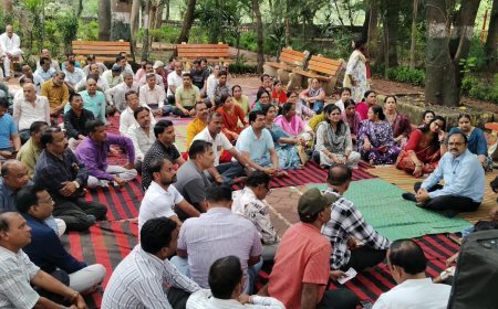शिक्षकों ने लिया संकल्प, नहीं भरेंगे टीईटी परीक्षा का फार्म