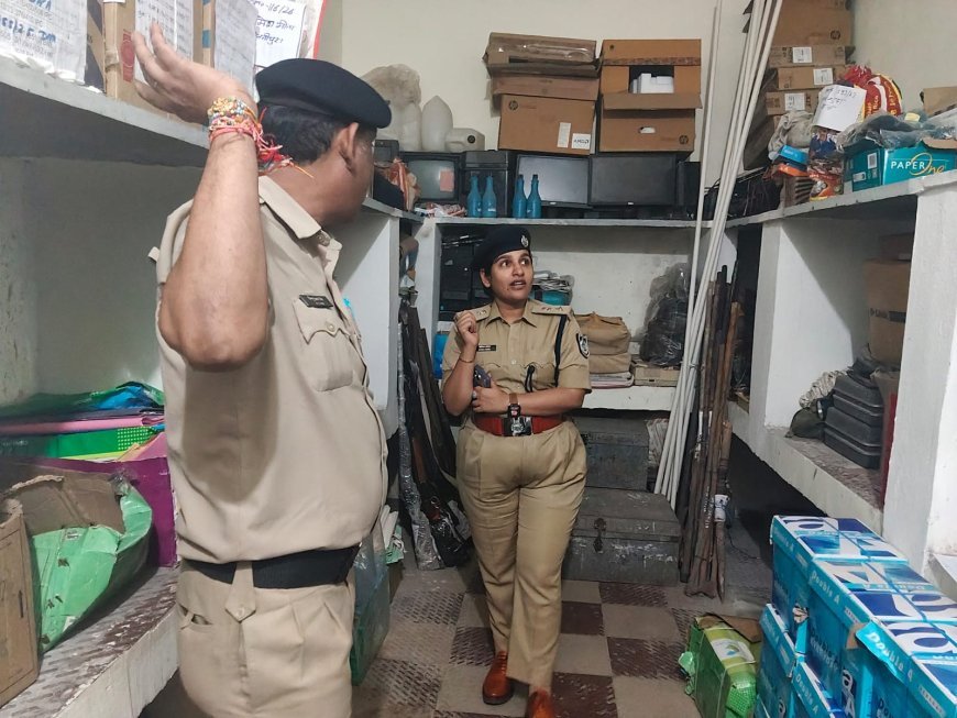 कप्तान ने मालखाने की फाइलें खंगालीं, जवानों का निशाना परखा