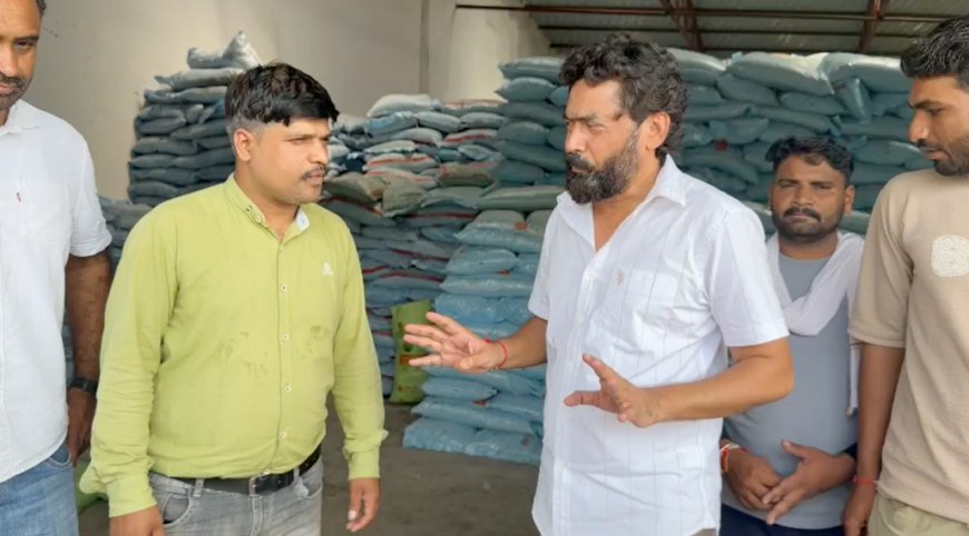 बागेरी खाद गोदाम में स्टॉक को लेकर बड़ा विवाद, कागजों और मौके के आंकड़ों में 400 कट्टे का अंतर